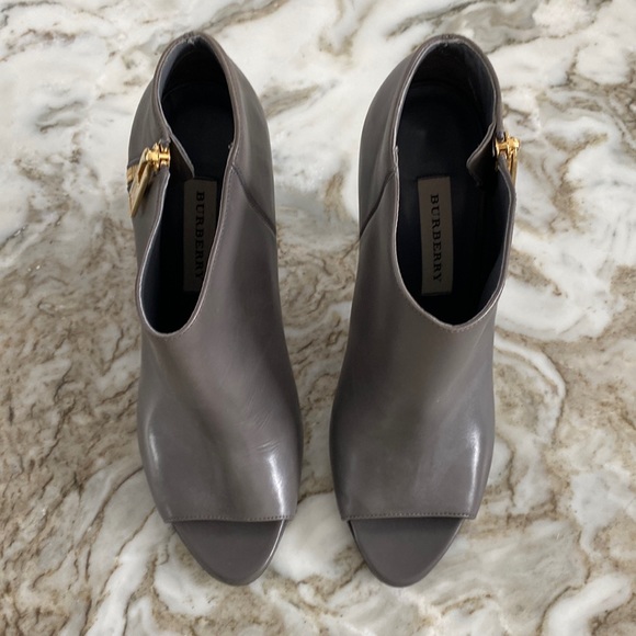 Burberry Gray peep toe booties - Picture 2 of 7